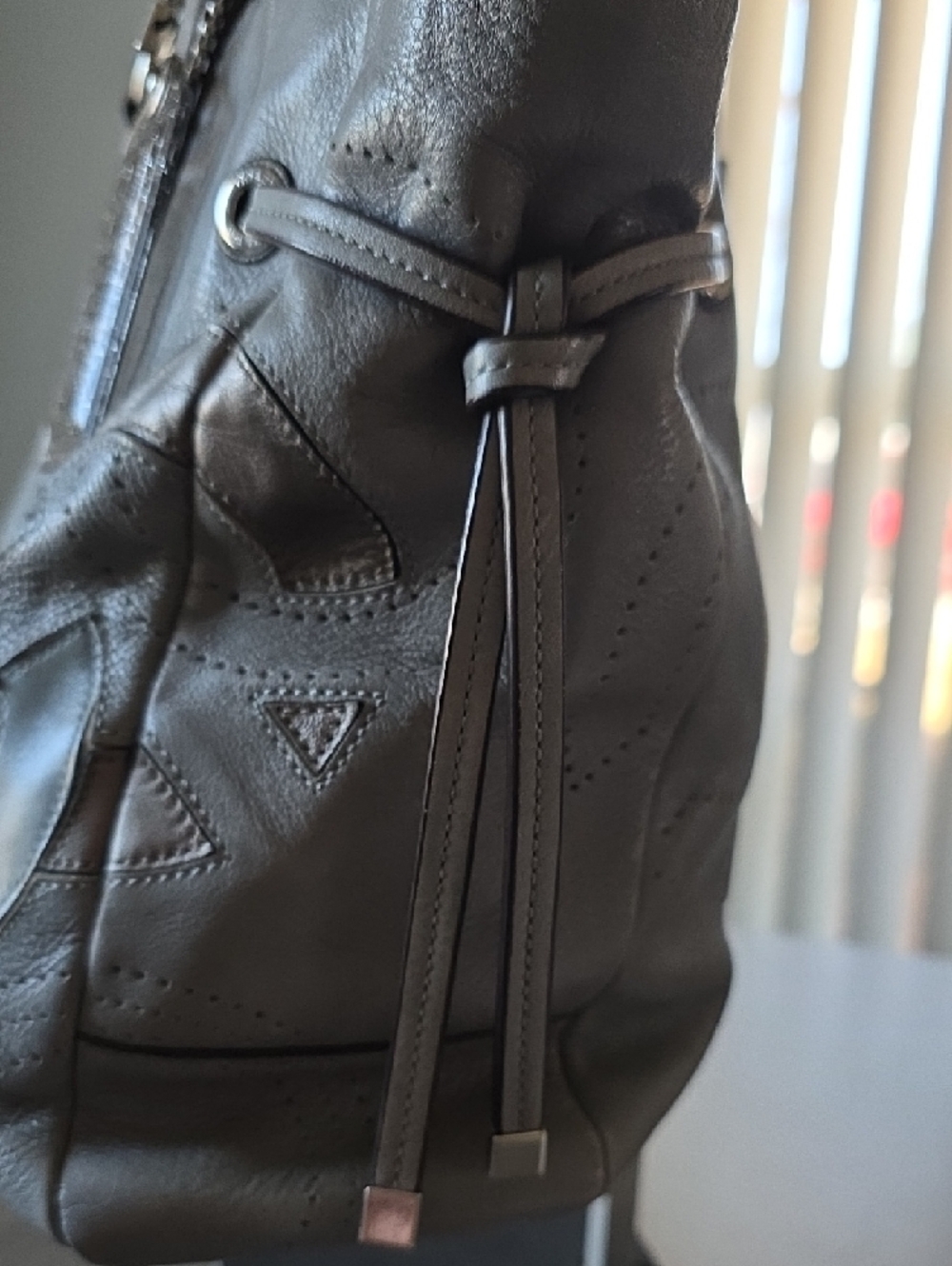 EUC Coach Gray Leather Tote w/ Signature "C" Appliqué - Picture 4 of 10